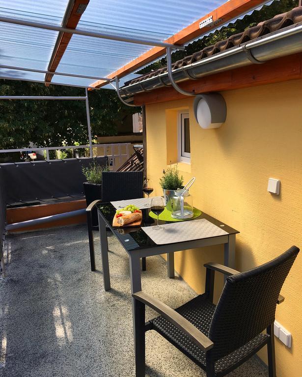 מיינץ Ferienhaus Zur Mainpforte מראה חיצוני תמונה